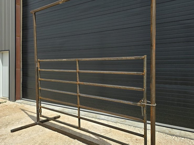 10ft-free-standing-bow-gate-image-1