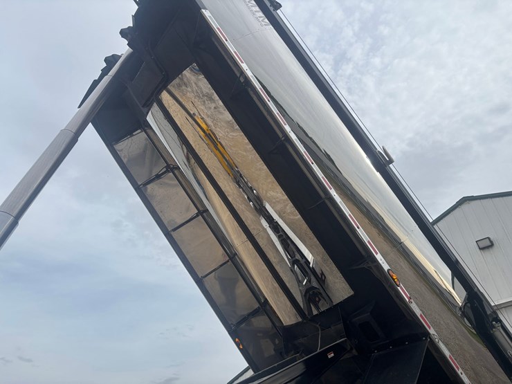 2025-axle-end-dump-image-44