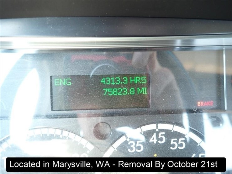 2020-freightliner-m2-image-32