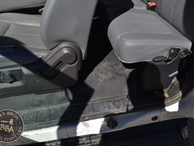 2015-ford-f350-sd-image-34