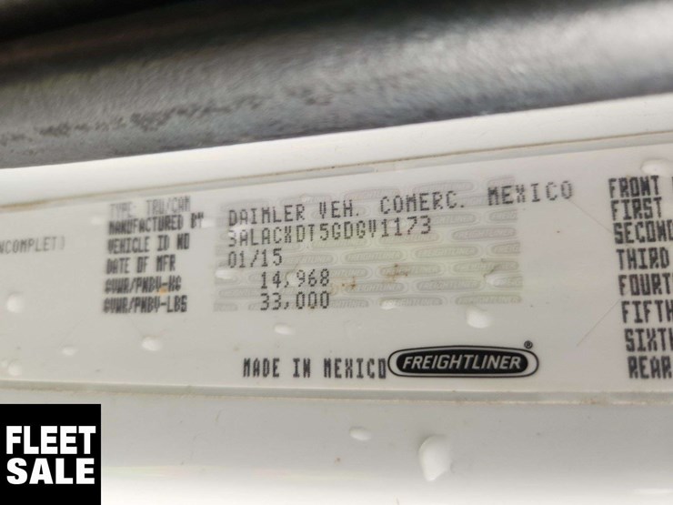 2016-freightliner-m2-106-image-50