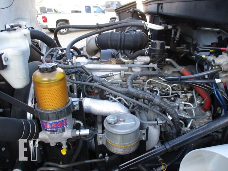 2012-hino-268-image-6