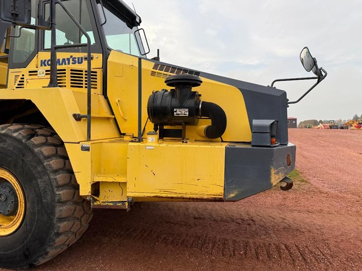 komatsu-hm350-2-image-18