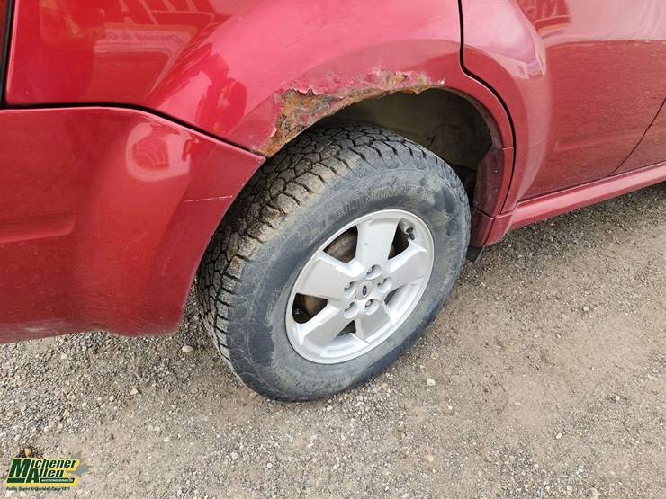 2012-ford-escape-xlt-image-12