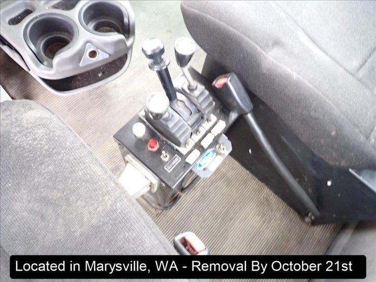2008-kenworth-t300-image-17