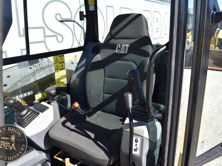 2023-caterpillar-306cr-image-66