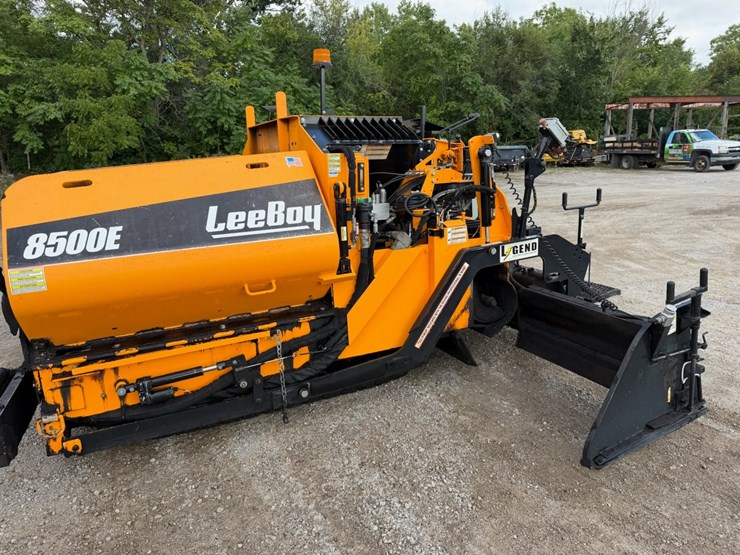 2023-leeboy-8500e-image-2