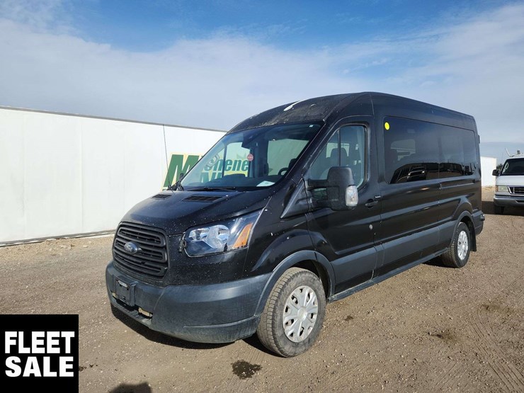 2016-ford-transit-image-1