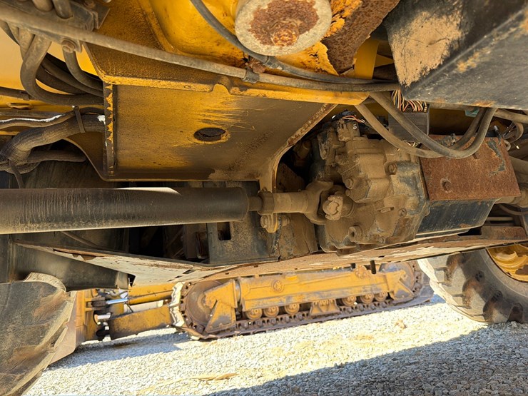 caterpillar-th360b-image-63