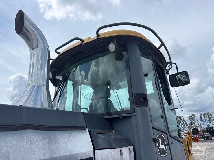 2017-deere-524k-image-12