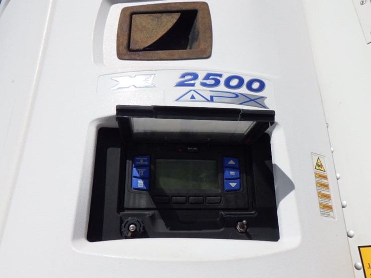 2014-utility-3000r-image-27