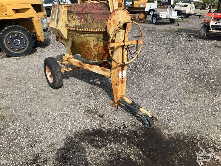 s/a-towable-concrete-mixer-image-2