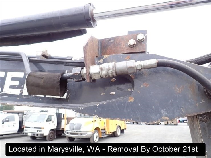 2016-deere-35g-image-29