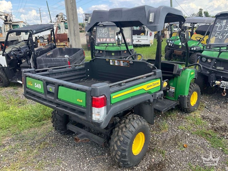 2022-john-deere-gator-image-4