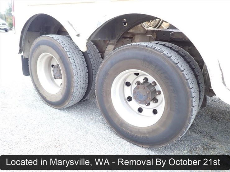 1993-peterbilt-378-image-67