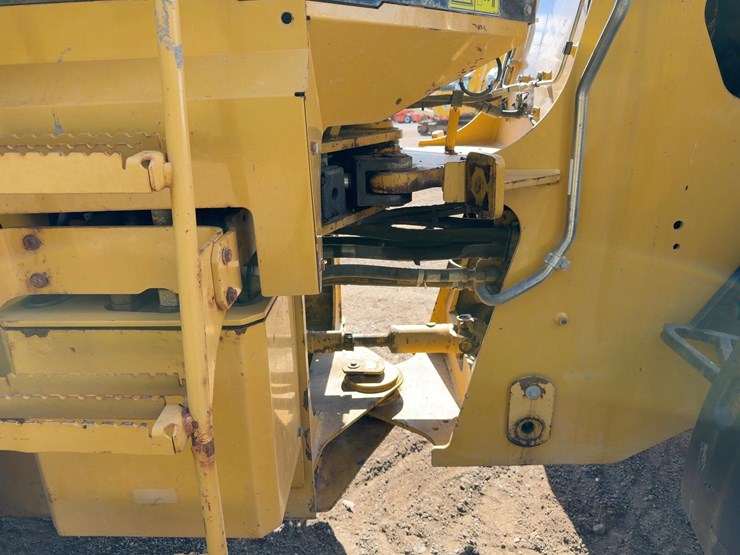 2010-caterpillar-930h-image-19