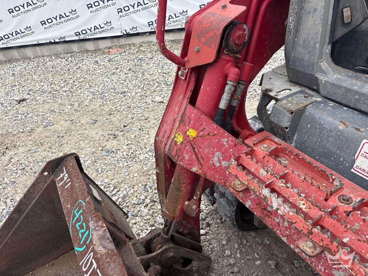 2018-takeuchi-tl10v2-image-21