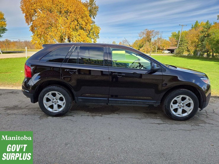 2014-ford-edge-image-7