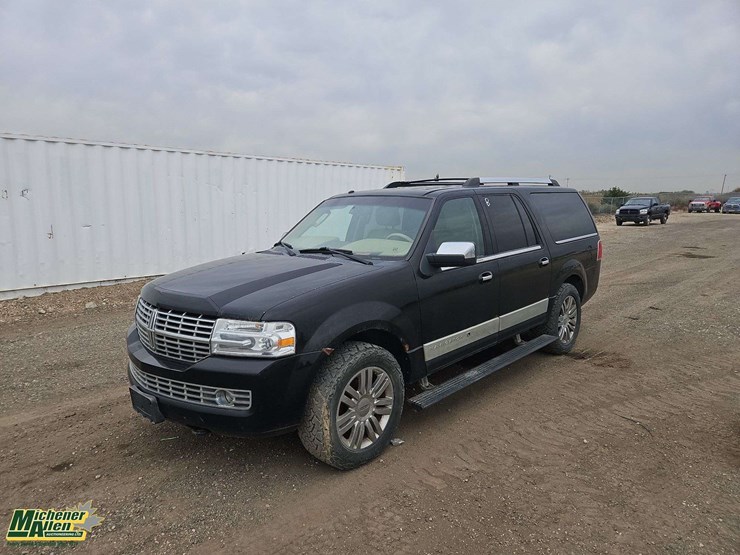 2008-lincoln-navigator-l-image-1