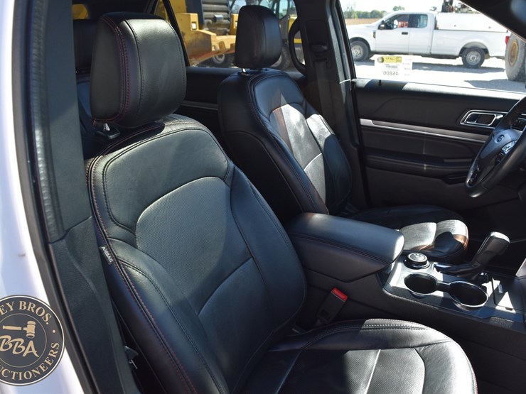 2018-ford-explorer-image-53