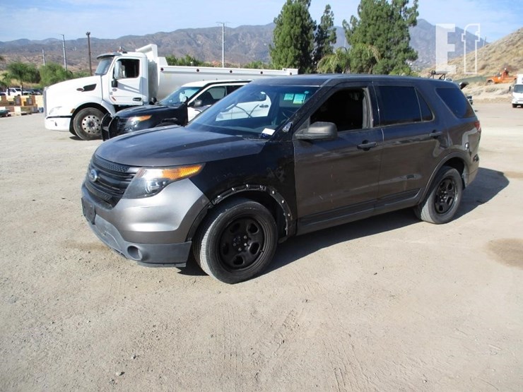 2015-ford-explorer-image-1