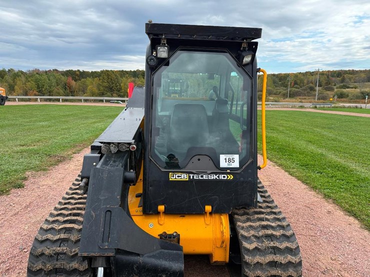 jcb-3ts-8t-image-15