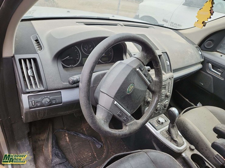 non-operable-2008-land-rover-lr2-se-image-12