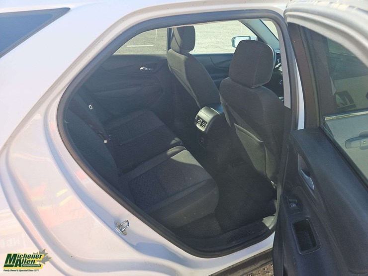 2022-chevrolet-equinox-image-12
