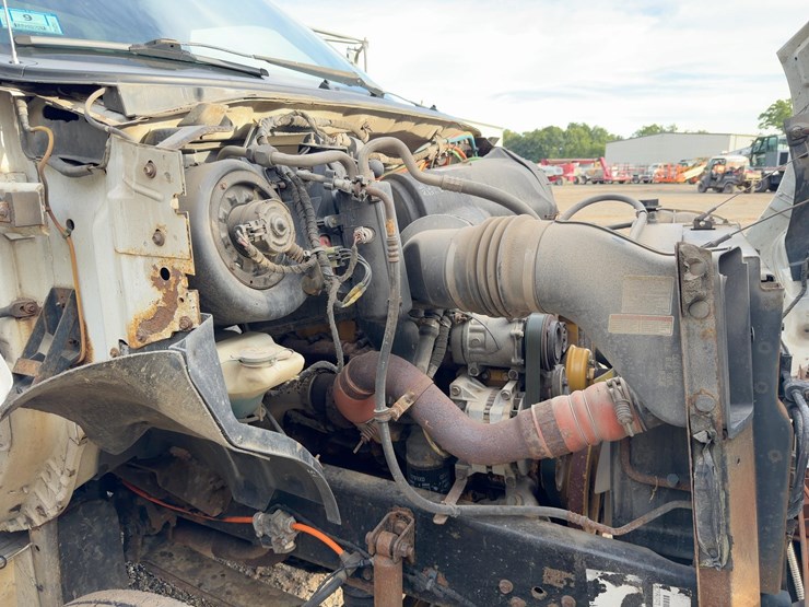 2006-ford-f650-xlt-image-11