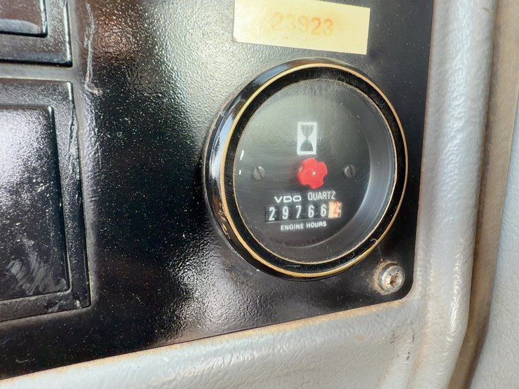2002-volvo-l180e-image-29