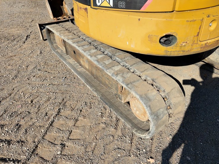 2014-caterpillar-305-image-21