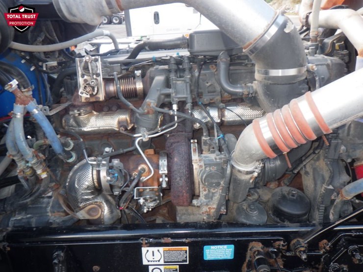 2019-peterbilt-389-image-24