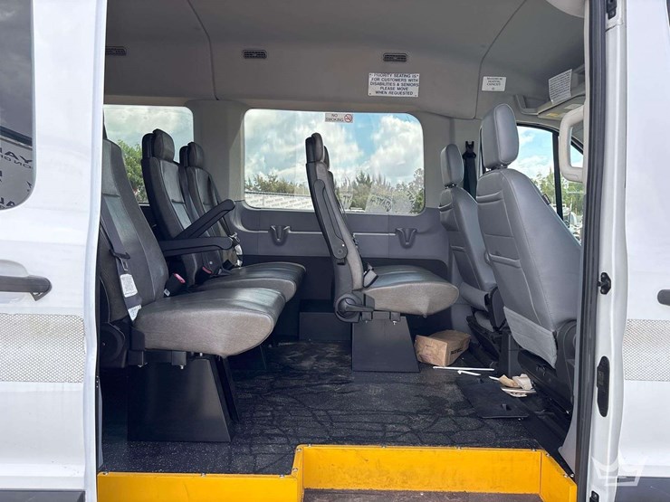 2019-ford-transit-image-15