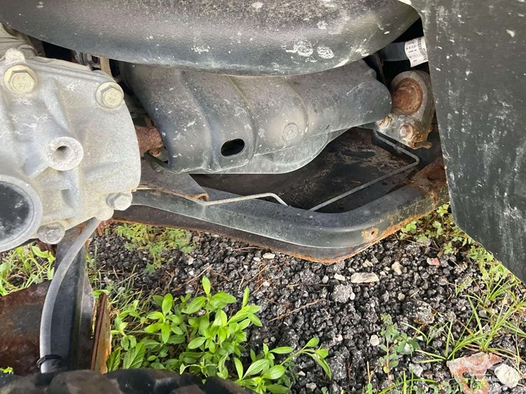 john-deere-gator-image-25