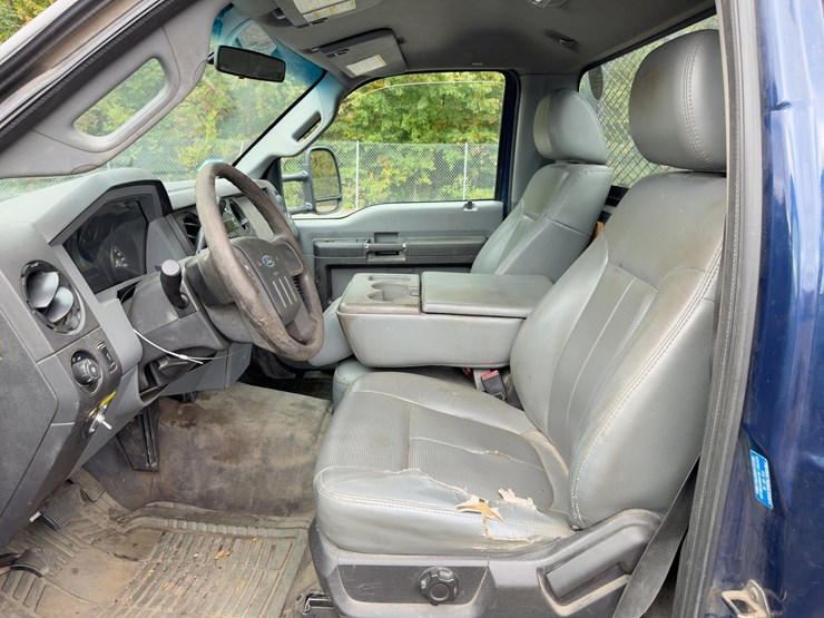 2012-ford-f350-xl-image-16