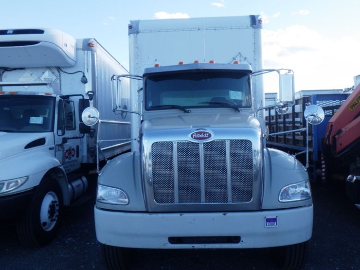 2014-peterbilt-337-image-2