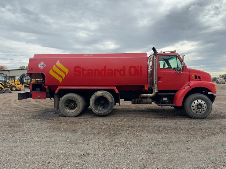 2001-sterling-l7500-image-6