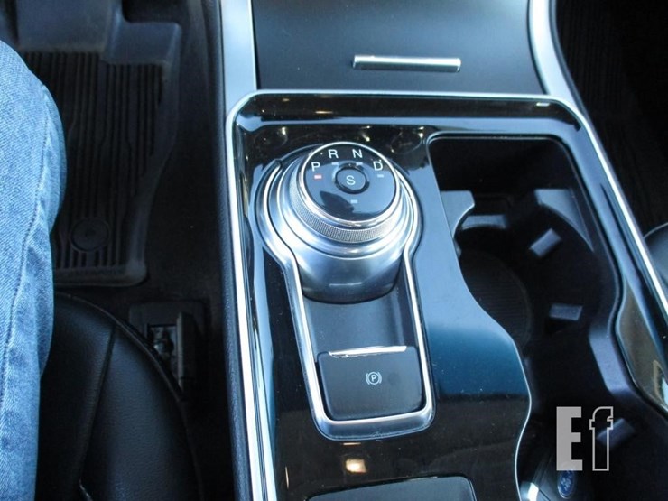2019-ford-edge-sel-image-10