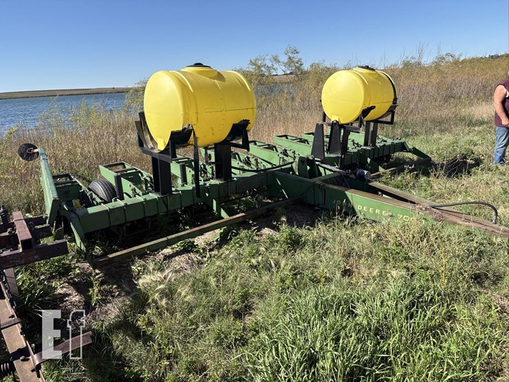 john-deere-7000-image-3