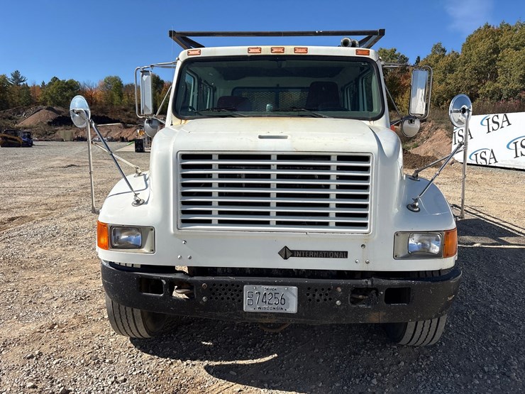 2000-international-4700-image-8