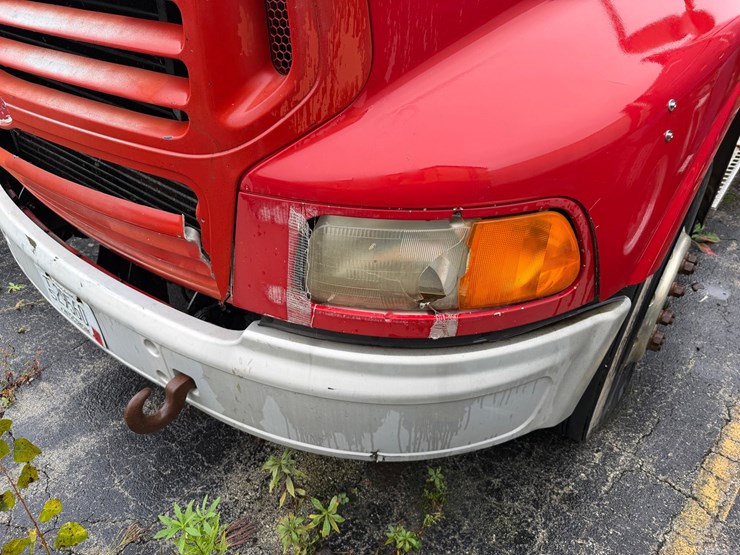 #1663-•-1999-sterling-day-cab-truck-tractor-image-10