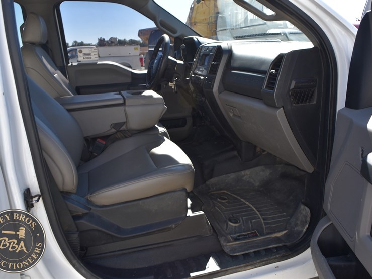 2020-ford-f550-xl-image-53