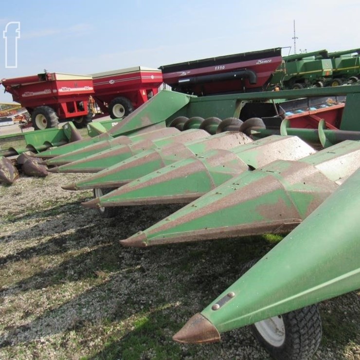 JOHN DEERE 643
