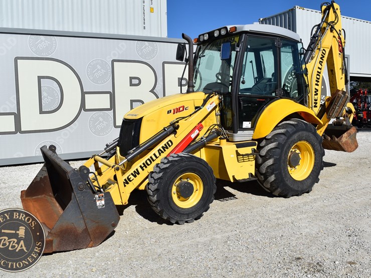 2013-new-holland-b110c-image-12