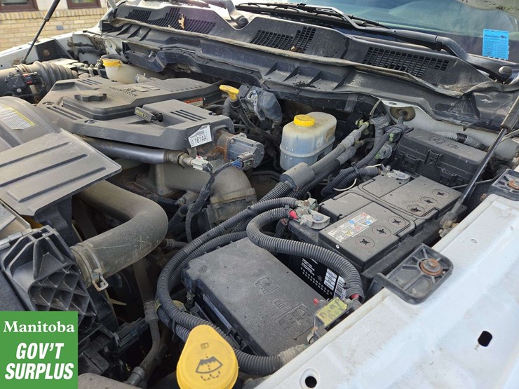 2011-dodge-3500-image-29