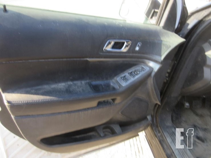 2014-ford-explorer-image-12