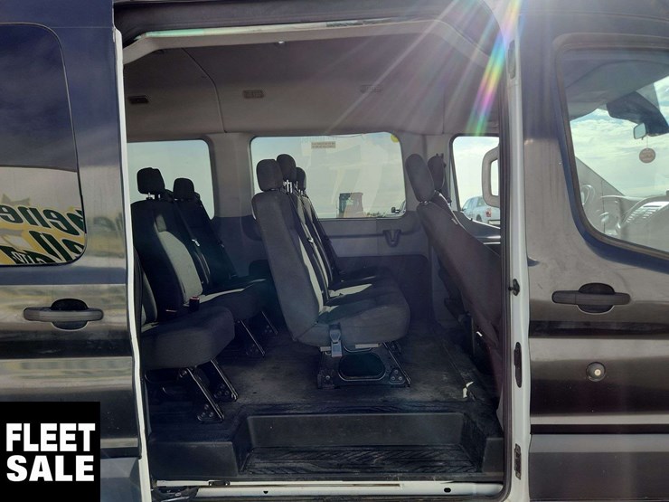 2016-ford-transit-image-28