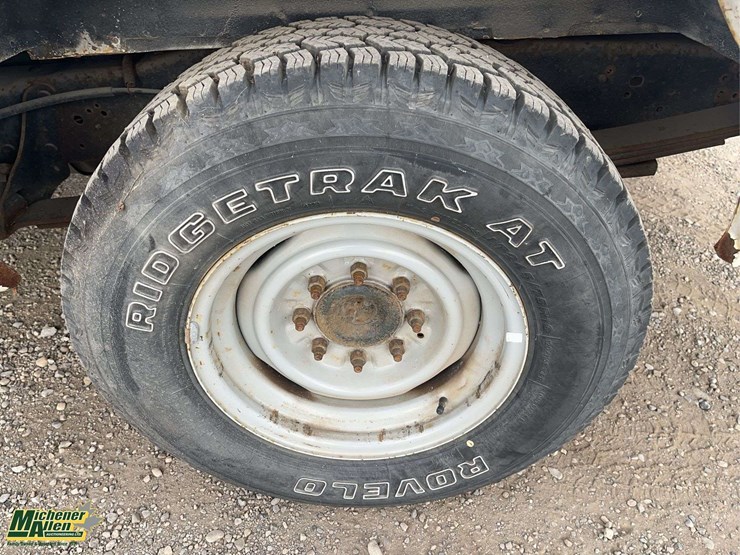 2013-ford-cargo-image-10