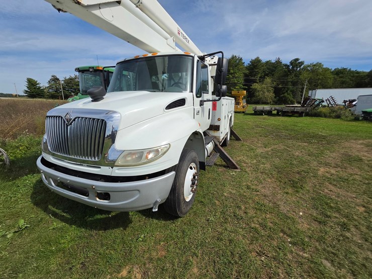 2007-international-durastar-4400-image-33
