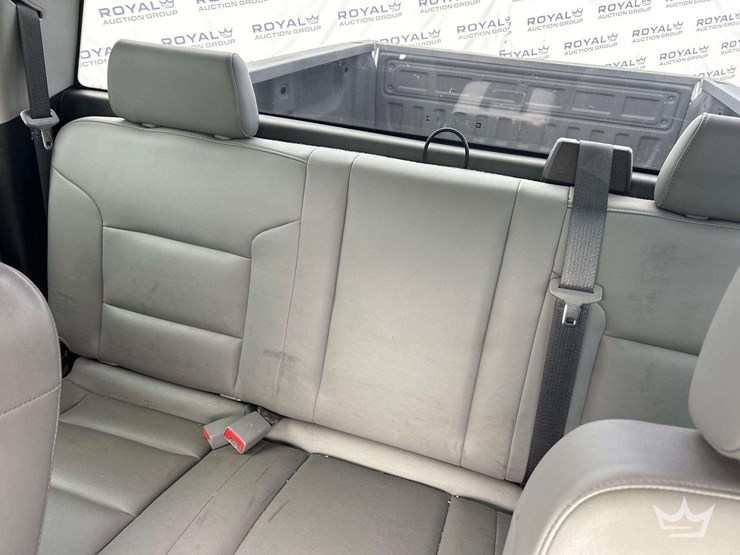 2018-chevrolet-silverado-1500-image-21